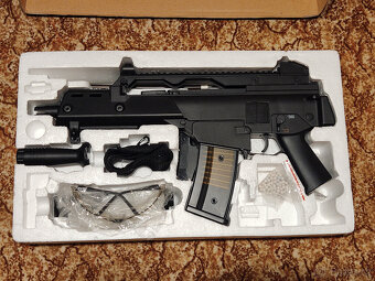 Airsoft Heckler&Koch G36c, Red Dot, tlumič - 4