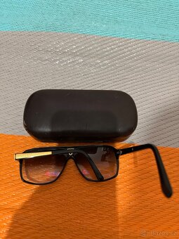 Sluneční brýle LV - 4