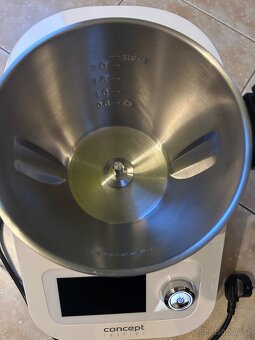 Multifunkční kuchyňský robot INSPIRO RM9000 Concept - 4
