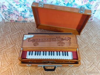 Indické HARMONIUM BINA no. 32 - 4