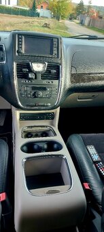 Lancia Voyager 2.8l výbava Platinum - 4