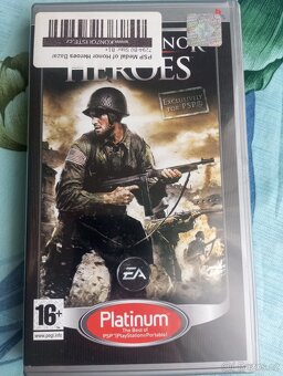 Prodám hru PSP Medal of Honor Heroes - 4