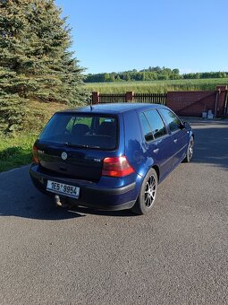 VW Golf 4 - 4