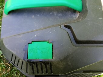 Akumulátorová sekačka Güde 330/24-3.0 L+bakterie, nabíječka - 4