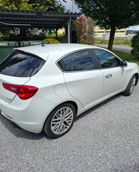 Alfa Romeo Giulietta 2.0 Automat Facelift - 4