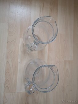 Sada 2 skleněných džbánů s víkem – cca 1,5 l - 4