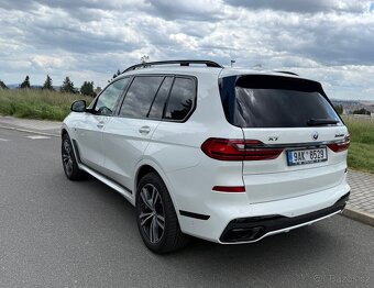 BMW X7 50i 1. maj CZ 9/22 najeto 53 tkm - 4