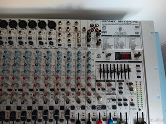 Behringer mix - 4