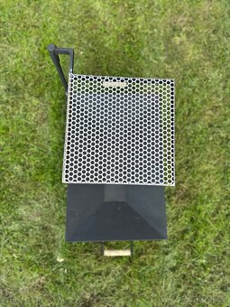 Prodám na zakázku vyrobené ohniště s opékacím roštem - 4