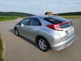 Honda Civic 1.3i-73 kw,klima - 4