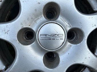 kola Ford Focus - 4