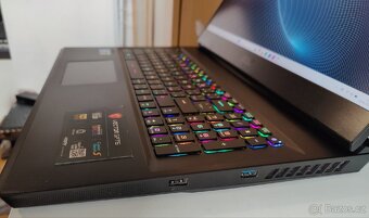 Herní notebook msi vector gp76-12UH - 4