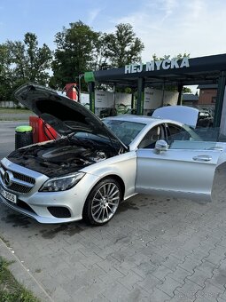 Mercedes - 4