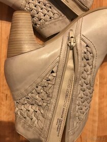 Kotníčkové dámské boty Caprice velikost 39 - 4