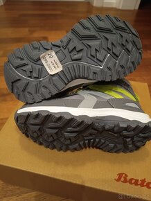 NOVÉ BAŤA Dětské zimní boty vel. 29 - 4