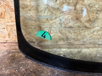 ČELNÍ OKNO SEAT IBIZA 6L - 4