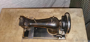 Starožitný šicí stroj MINERVA - 4
