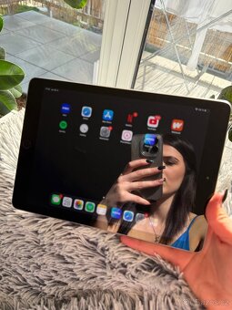 Apple iPad 5 generace - 4
