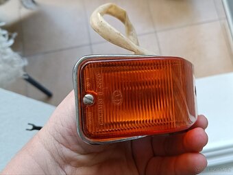 Prodám originál levý blinkr na Volhu 24 - 4