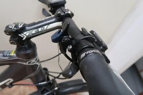 Prodám trekové kolo FELT QX 90 EQ , vel. 52cm - 4