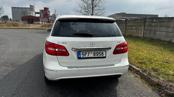 MERCEDES-BENZ B 180 CDI - 4