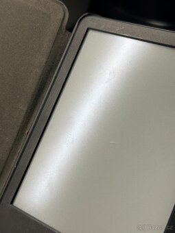 Čtečka Amazon Kindle 11. generace 16GB černá + obal - 4