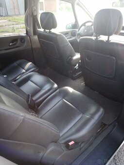 Renault Espace 3.0 dci  130 kW - 4