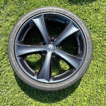 Kola 245/35 R19 - Renault Laguna - 4