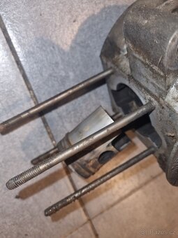 Polomotor babetta 215 - 4