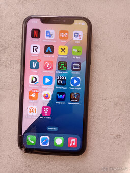 Apple iPhone XR 64GB - 4