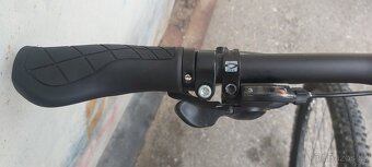 Horske kolo Kross vel. rámu L , Kola 29, Shimano Alivio - 4