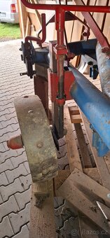 Pluh za traktor - 4