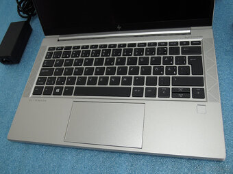 HP EliteBook 835 G8 14“ FULL HD IPS Ryzen 3 5400u 16GB 512GB - 4