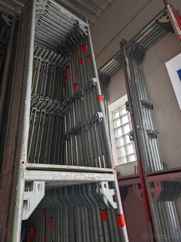 Lešení originál Layher Blitz 73 - zánovní stav - 4