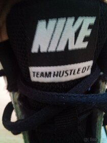 Nike Team Husle D7 vel.36 - 4