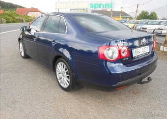 Volkswagen Jetta 2,0 TDI 103 kW CZ Serviska nafta - 4
