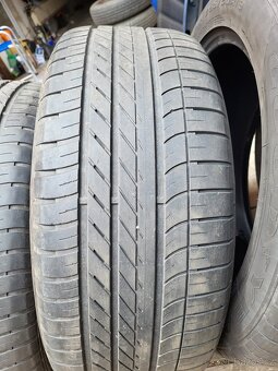 255/50 R19 Goodyear - 4