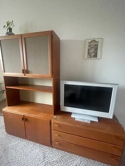 Obývací stěna a konferenční stolek - 4