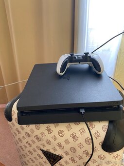 Playstation 4 Slim/ Ps4/PLATÍ DO SMAZÁNÍ - 4
