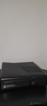 Xbox 360 včetně her bez zdroje kabelu a ovladačů - 4