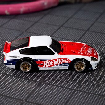 Hot Wheels Elite 64 Pandem Datsun 280ZX - 4