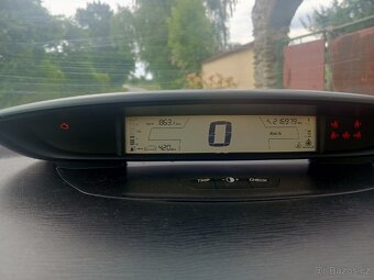 Prodám Citroen C4 1.6 hdi rok 2007 - 4