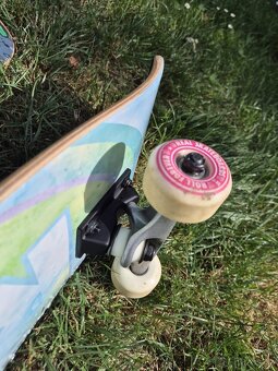 Kvalitní skateboard zn. Real Skateboards - 4