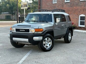 Toyota FJ Cruiser 4.0 V6 – spolehlivé SUV s pohonem 4x4 - 4