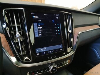 Volvo V60 Cross Country B5 Plus - 4