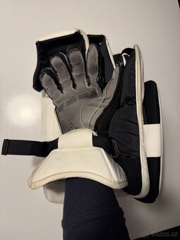 Lapačka CCM Axis F9, vyrážečka Eflex 6.9. - 4