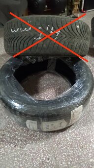 Prodám 1ks zimní pneu 205/55 r16 - 4