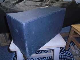 Starý úložný box na (minerály) - 4