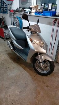 Skútr Honda Dylan 125 - 4