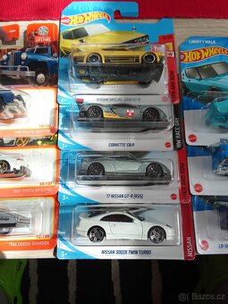 Hot wheels - 4